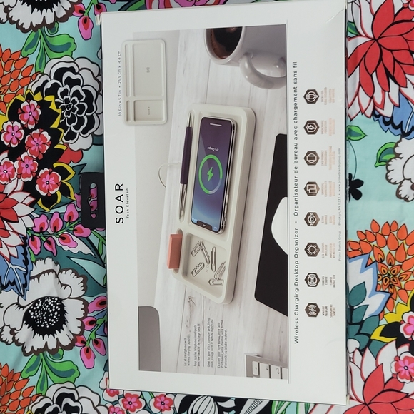 Wireless Charging Desktop Organizer - Picture 2 of 7